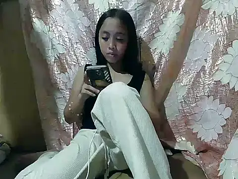 Yours AsianPinayGirl18 online show from May 19, 9:49 am