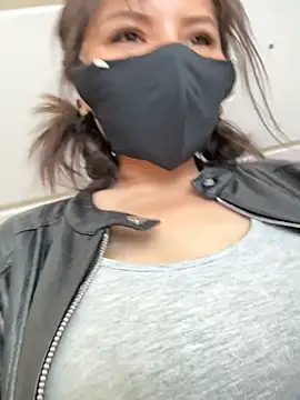 keke 00oo online show from May 10, 3:41 am