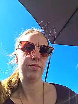 SweetGermanAlina online show from May 8, 2:42 pm