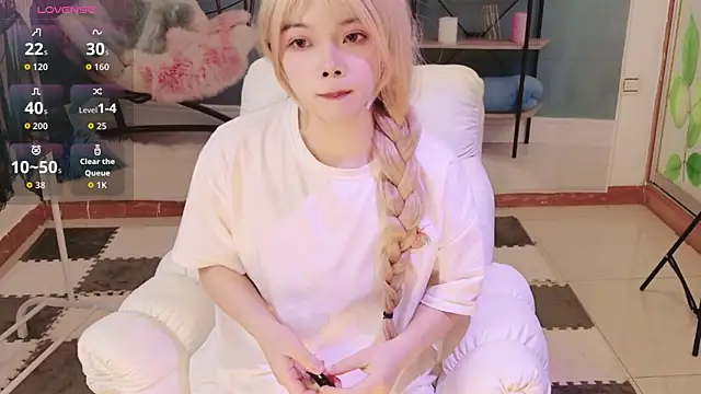xinxin888666 online show from May 6, 1:15 pm