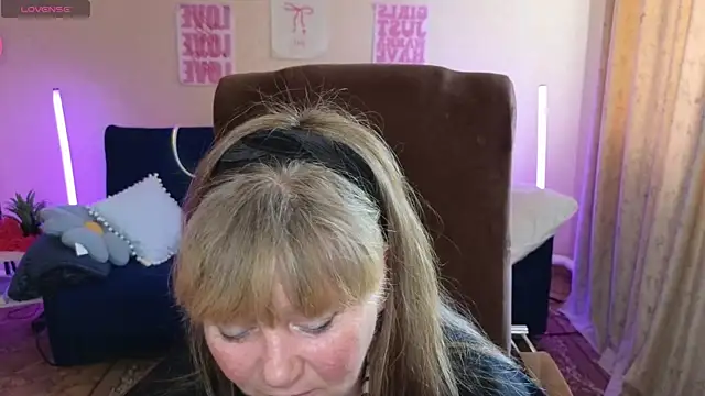 Melania Cook online show from May 16, 10:36 am