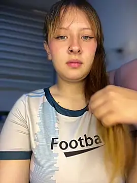 CharlotteUwU   online show from May 27, 1:57 am