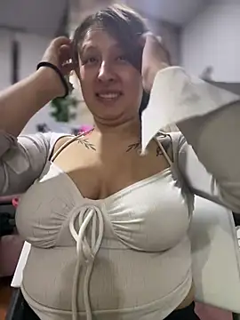 CharlotteUwU   online show from May 29, 2:09 am