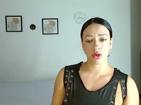 Obsidianlove1 online show from May 22, 1:14 am
