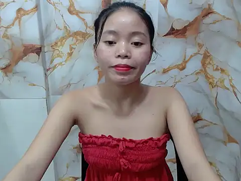 Sweet Sarah69 online show from June 21, 1:37 pm