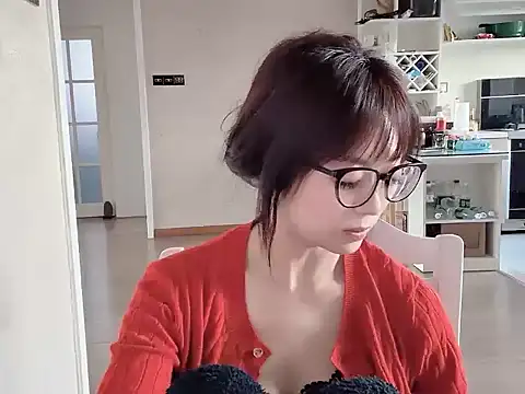 weeeoooo online show from May 3, 10:18 am