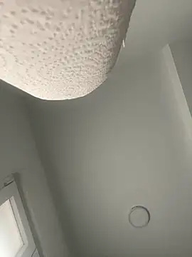 julissGonzales online show from May 9, 1:13 pm