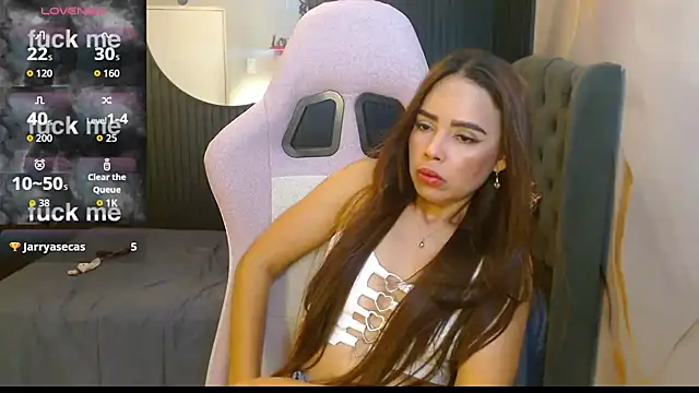 naomis 36 online show from July 25, 2:35 pm