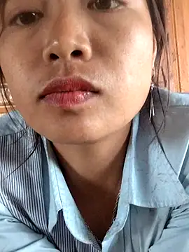 Tryphena online show from May 10, 7:43 am