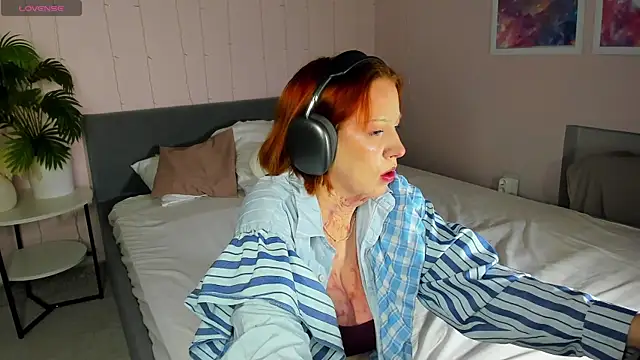 Maya foxy online show from May 27, 3:14 am