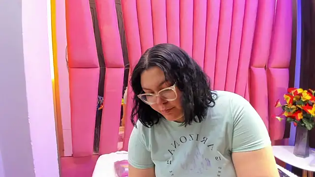 Sweet Nova  online show from June 7, 7:10 pm