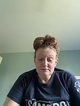 Kellilyn10 online show from June 2, 10:33 pm