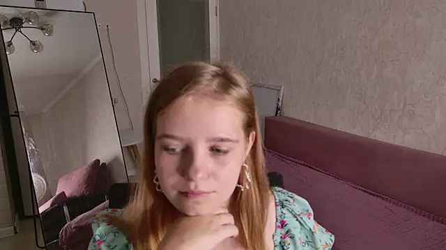 Luna404 online show from August 3, 7:08 pm