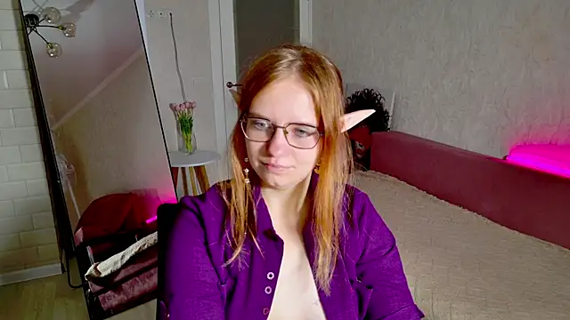 Luna404 online show from July 1, 7:35 pm