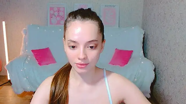 SiennaMia online show from June 6, 5:41 pm