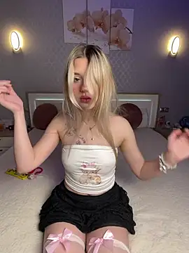 Mila murmur online show from May 7, 6:33 pm