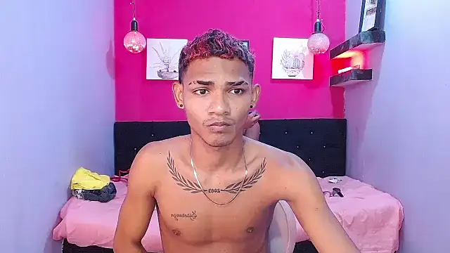 black twinks online show from June 23, 3:15 am