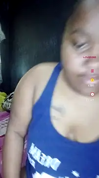 ChubbyMidgetxxx19 online show from June 27, 12:33 pm