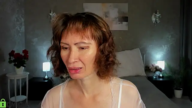gracekellyyy online show from July 2, 4:07 am