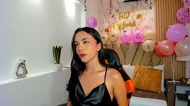 Aisha Vex online show from June 15, 2:39 pm