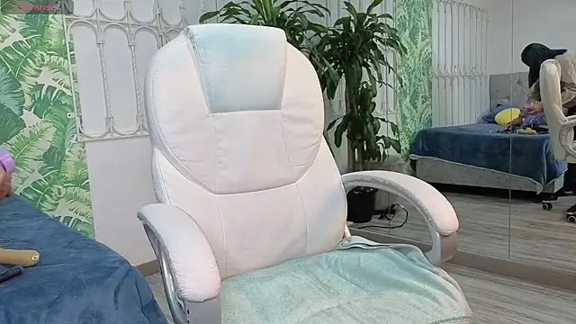baby julieta00 online show from June 20, 12:31 pm