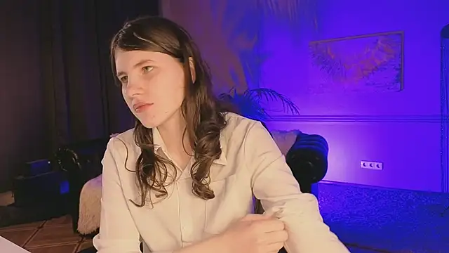 Gigi myav online show from May 9, 6:04 am