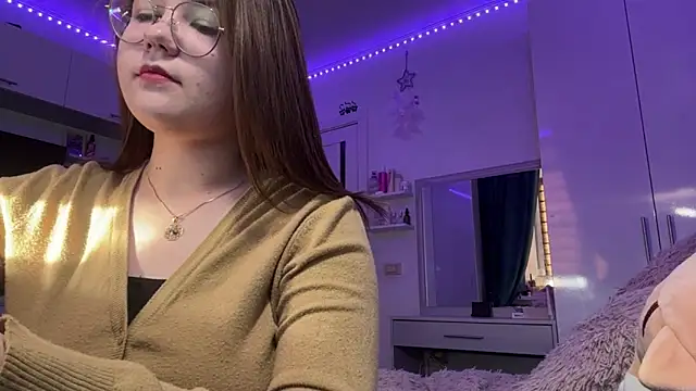 Janice Vasquez online show from May 13, 2:56 pm