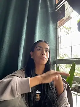 Melissa Rendon online show from June 6, 4:46 pm