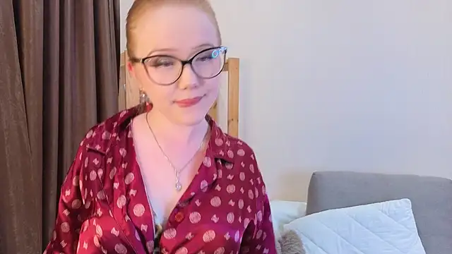 KarlaPasey online show from June 25, 3:39 am