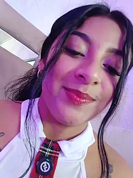 ariana foxx  online show from June 6, 3:51 pm