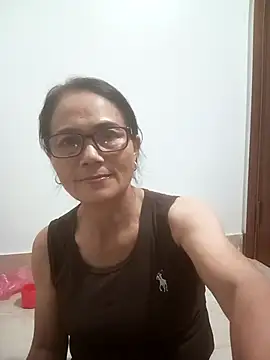 Vieekee online show from August 6, 1:29 pm