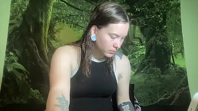 mo0ngoddess online show from April 7, 2:46 am