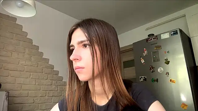 ZaraGuyette online show from July 13, 6:14 am