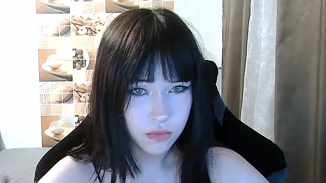 NoirEva online show from June 14, 5:57 pm
