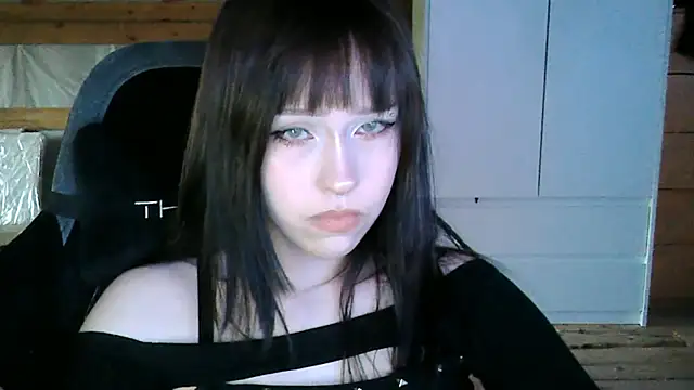 NoirEva online show from May 27, 4:59 pm