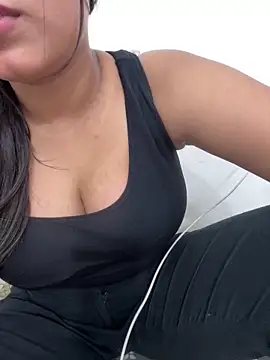 Chinky 0 online show from May 15, 8:55 pm