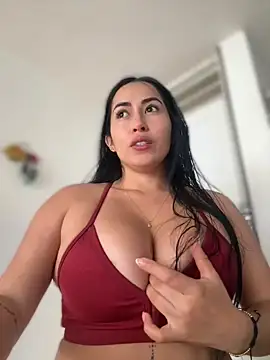 areviklusine1 online show from April 29, 2:09 pm