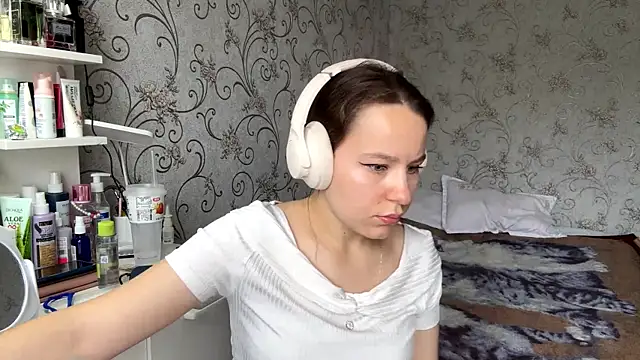 KathyrnEdmison online show from May 18, 6:41 am