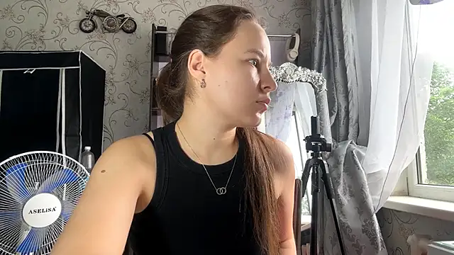 KathyrnEdmison online show from June 5, 5:33 am