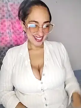 Pamela sa online show from May 27, 5:43 pm