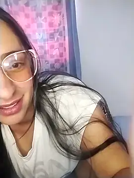 Pamela sa online show from May 24, 5:45 pm