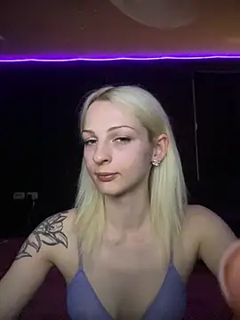ElsaSnowxox online show from May 29, 10:30 pm