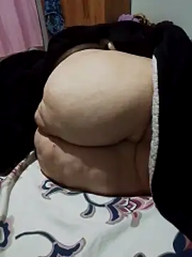 MegaAssMature online show from June 14, 7:53 am