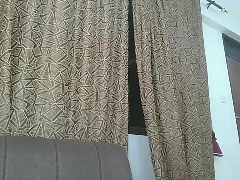 misspretty001 online show from July 10, 10:42 pm