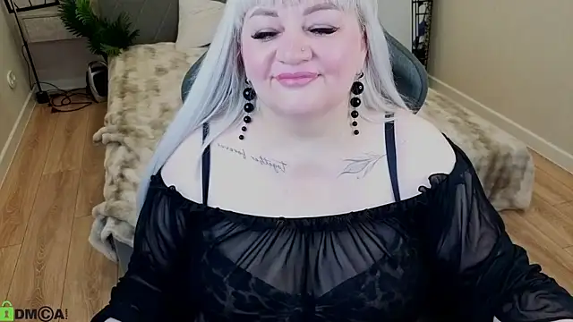 Vera Ross online show from May 29, 2:09 am