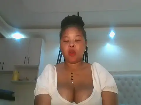 queen kikih online show from May 15, 10:45 pm