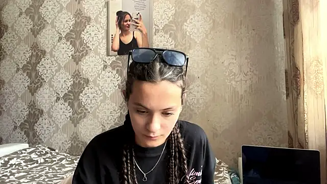 MarlynSiefkes online show from July 20, 10:18 am