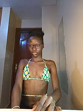 blaqqlover online show from May 18, 4:51 am