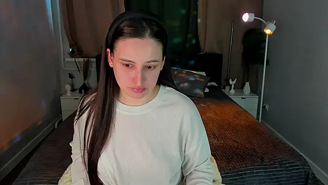 Elizabet Colllins online show from June 21, 1:09 am