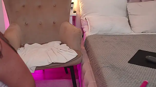 vickyhartx online show from June 19, 9:24 am